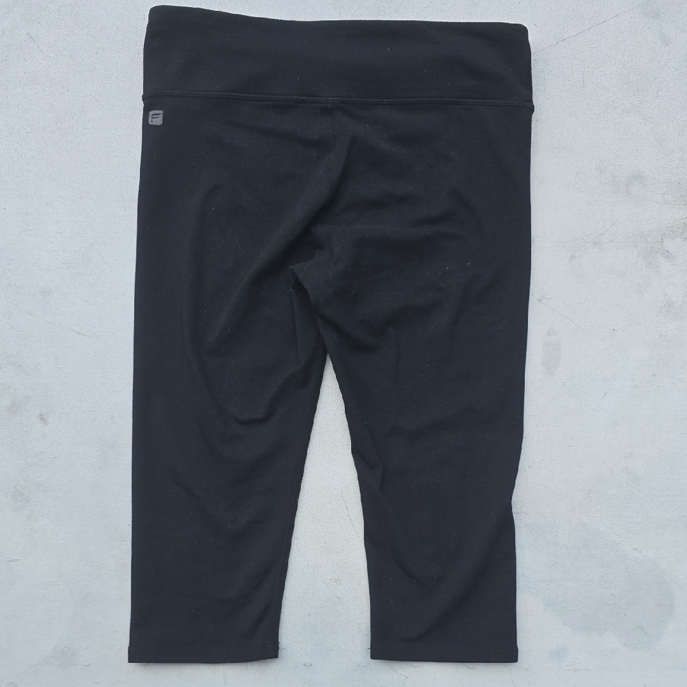 Fabletics Black Cropped Athletic Leggings Small - Picture 2 of 2